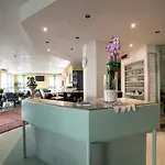 Plaza ホテル 3*