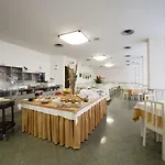 Plaza ホテル 3*