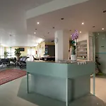 ホテル Plaza 3*