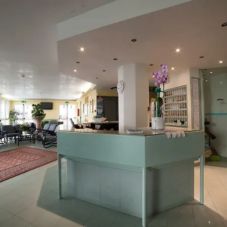 Hotell Plaza 3*