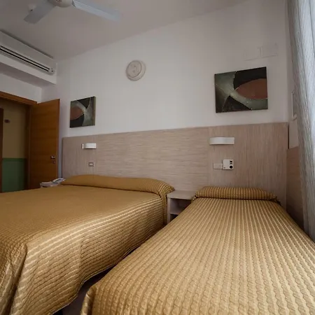 Hotell Plaza 3*