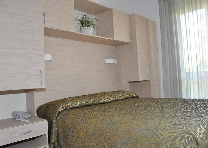 Otel Plaza 3*