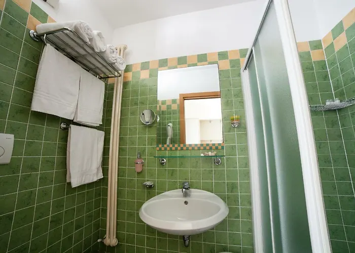 广场酒店 里米尼